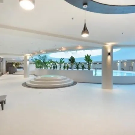 Hanza Tower Family 20 & Pool & Jacuzzi & Sauna *