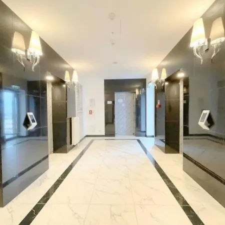 Hanza Tower Family 20 & Pool & Jacuzzi & Sauna Apartmán *